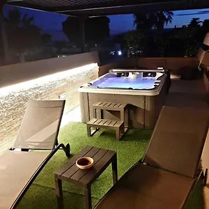 Tea Con Piscina A Pochi Passi Dal Mare Villa